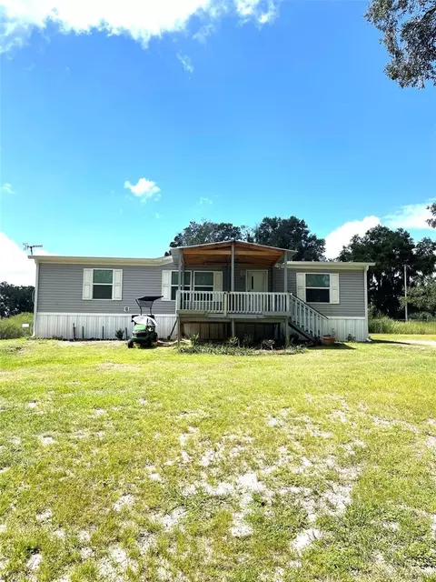 453 Old Hawthorne Rd, Hawthorne, FL 32640