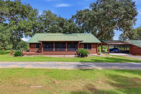 18731 SE 30th St, Morriston, FL 32668