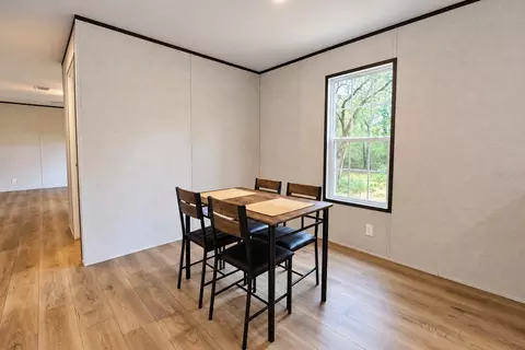 Dining - 419 Lily Trl, Interlachen, FL 32148 photo 1 of 1