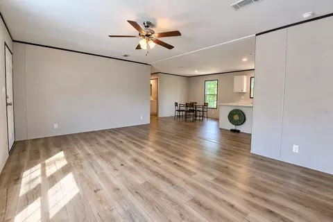 Living - 419 Lily Trl, Interlachen, FL 32148 photo 2 of 5