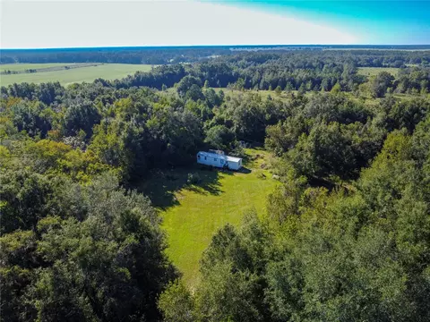 24325 SW 46th Ave, Newberry, FL 32669