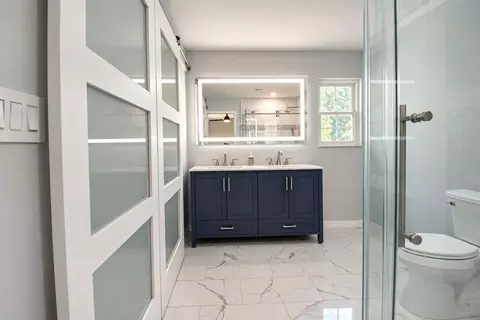 Bath - 612 NW 101st St, Gainesville, FL 32607 photo 1 of 7
