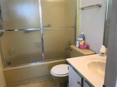 Bath - 313 Bahia Cir, Ocala, FL 34472 photo 1 of 2