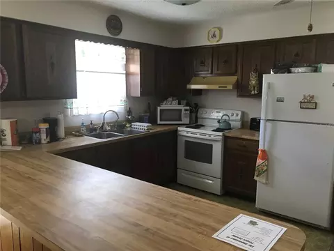 Kitchen - 313 Bahia Cir, Ocala, FL 34472 photo 1 of 2