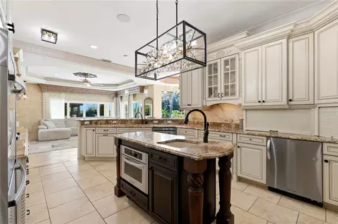 Kitchen - 10851 SW 14th Ln, Gainesville, FL 32607 photo 4 of 8