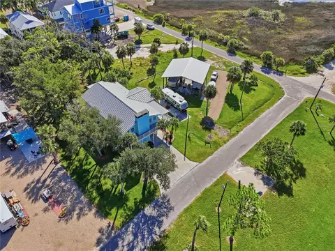 View/Area - 104 3rd St NW, Steinhatchee, FL 32359 photo 4 of 8