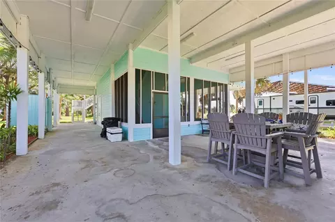Exterior - 104 3rd St NW, Steinhatchee, FL 32359 photo 6 of 11