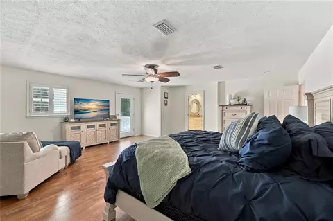 Bedroom - 104 3rd St NW, Steinhatchee, FL 32359 photo 2 of 4
