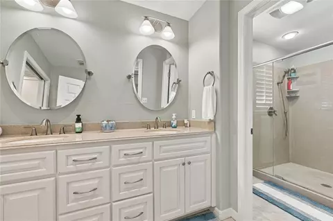 Bath - 104 3rd St NW, Steinhatchee, FL 32359 photo 1 of 5