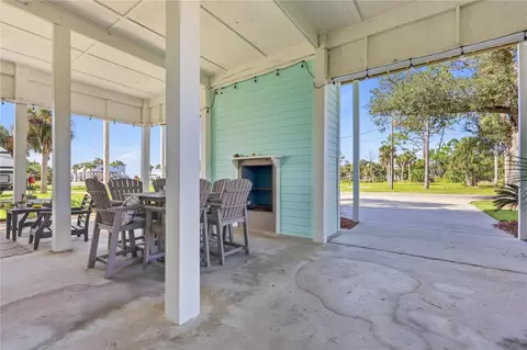 Exterior - 104 3rd St NW, Steinhatchee, FL 32359 photo 8 of 11