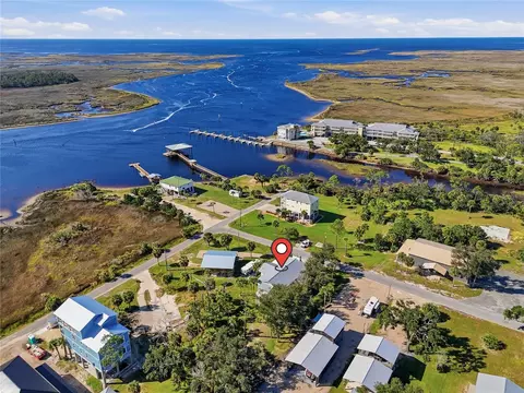View/Area - 104 3rd St NW, Steinhatchee, FL 32359 photo 1 of 8