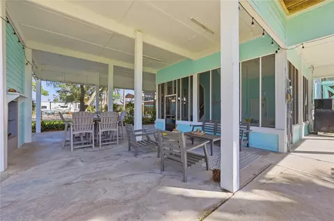 Exterior - 104 3rd St NW, Steinhatchee, FL 32359 photo 5 of 11