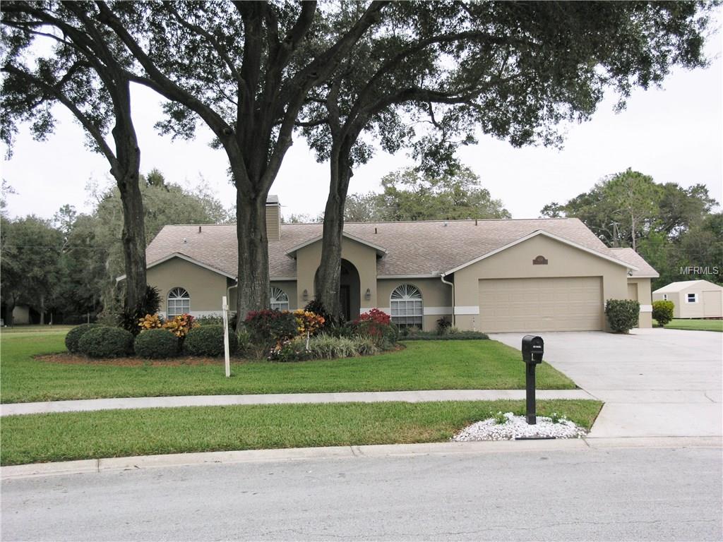 410 Loch Devon Dr, Lutz, FL 33548 photo 1