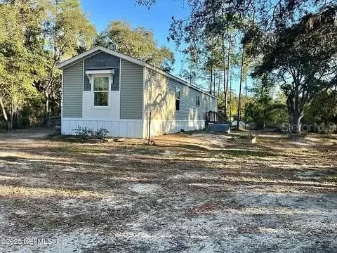 106 Lake Cir, Satsuma, FL 32189