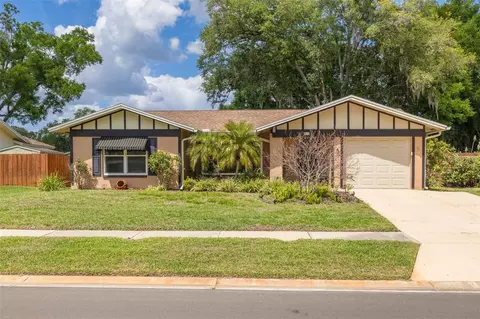 2113 Crowsnest Dr, Palm Harbor, FL 34685