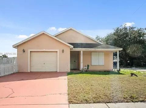1412 Ernest St, Kissimmee, FL 34741