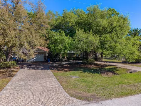 12511 Palomino Ct, Tampa, FL 33626
