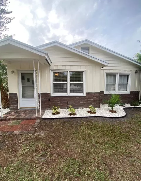 2928 Bahia Vista St, Sarasota, FL 34239
