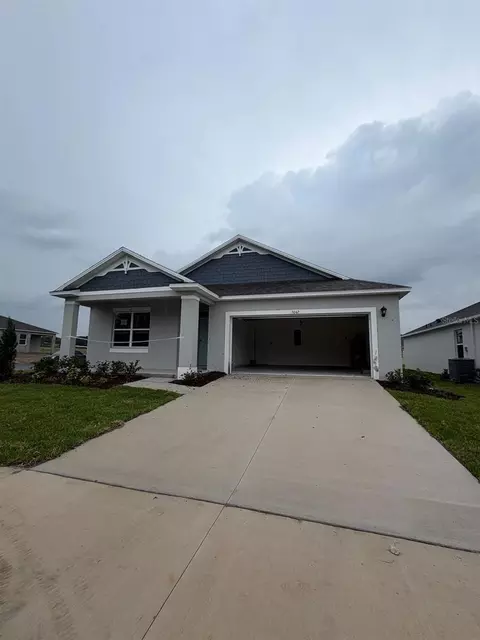 5042 Marshelder St, Apopka, FL 32712