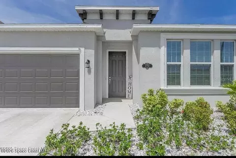 2792 Pinwherry St NW, Palm Bay, FL 32907