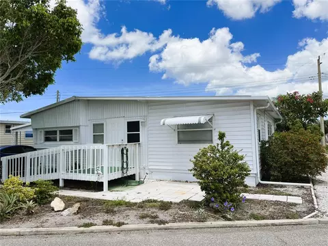 6604 Connecticut St, Bradenton, FL 34207