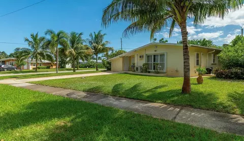 1002 W Broome St, Lantana, FL 33462
