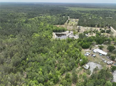 Fairborn Avenue, Alford, FL 32420