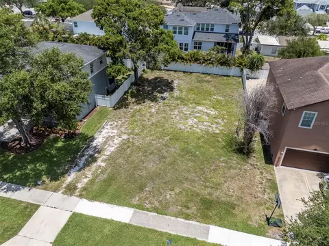4711 W Kensington Ave, Tampa, FL 33629