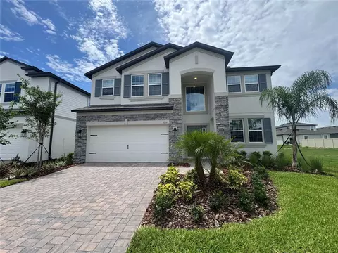 3129 Adams Cross Dr, Zephyrhills, FL 33540