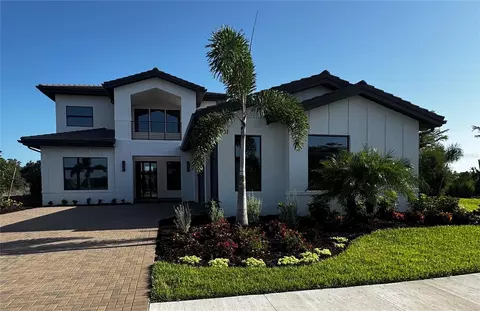 201 Blue Pearl Ct, Sarasota, FL 34240