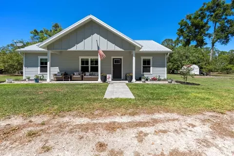 2660 NW 5th St, Bell, FL 32619