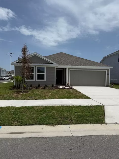 2810 Pioneer Trl, Eagle Lake, FL 33839