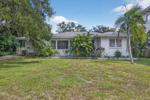 215 Edgewater Dr, Dunedin, FL 34698