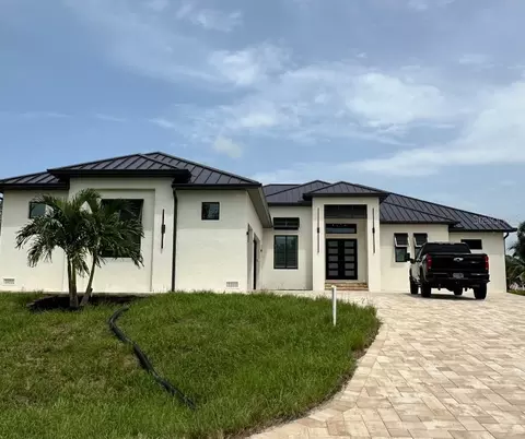 15366 Aron Cir, Port Charlotte, FL 33981