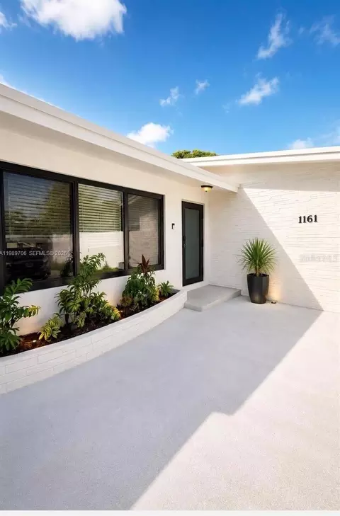 1161 NW 15th St, Fort Lauderdale, FL 33311