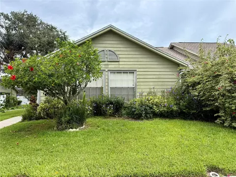 2366 Bentley Dr, Palm Harbor, FL 34684