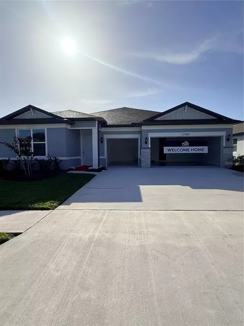37809 Clinch Cir, Zephyrhills, FL 33540
