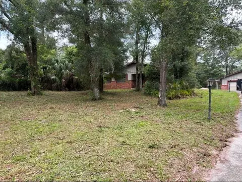 219 Westchester Dr, Deland, FL 32724
