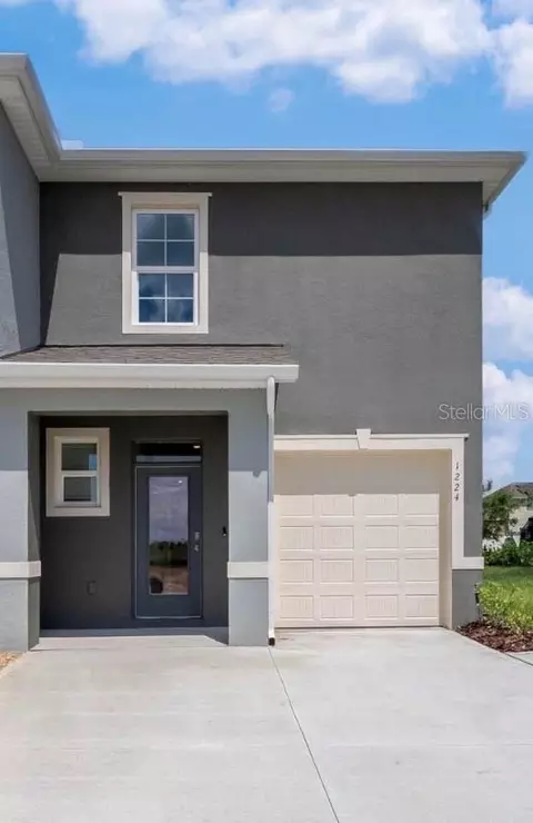 2562 Olympic Ct, Davenport, FL 33837