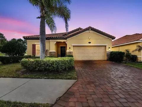 3987 Sunset Lake Dr, Lakeland, FL 33810