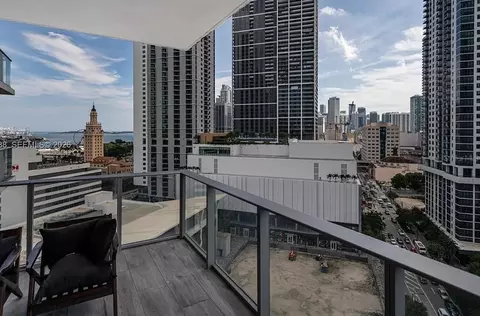 851 NE 1st Ave #1412, Miami, FL 33132