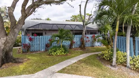 803 Timberlane Cir, Greenacres, FL 33463