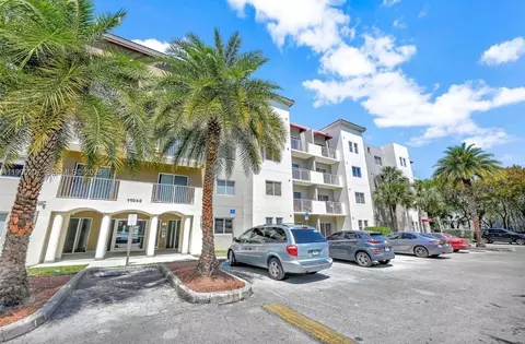 11040 SW 196th St #208, Cutler Bay, FL 33157