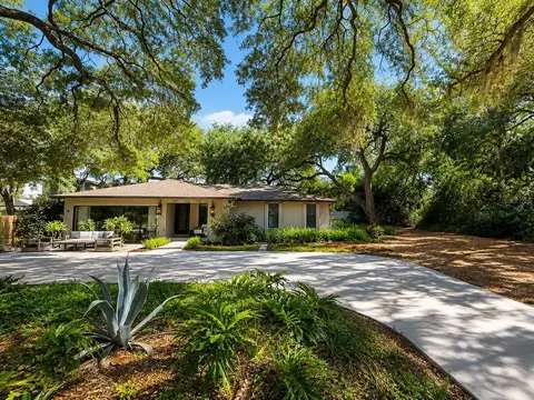 96 Terrace Rd, Tarpon Springs, FL 34689