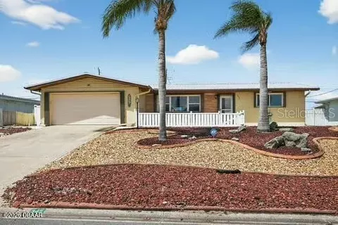 345 Emory Dr, Daytona Beach, FL 32118