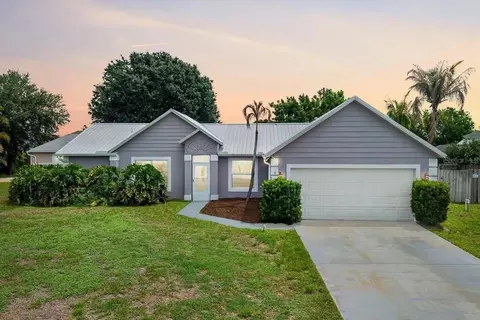 697 SW Jeanne Ave, Port Saint Lucie, FL 34953