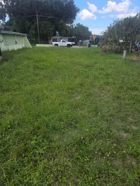 Ellicott, Tampa, FL 33610