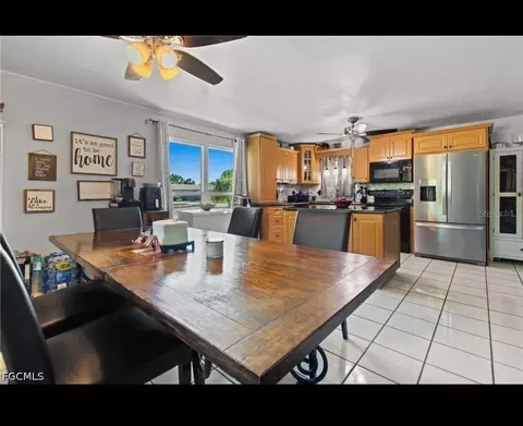 1912 Howe Ct, North Fort Myers, FL 33903
