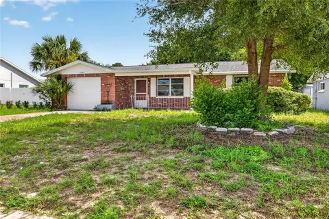5204 Idlewild St, New Port Richey, FL 34653
