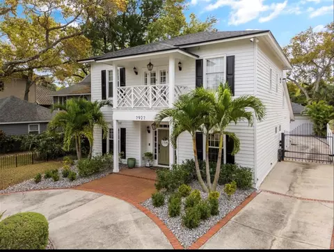 2922 W Knights Ave, Tampa, FL 33611